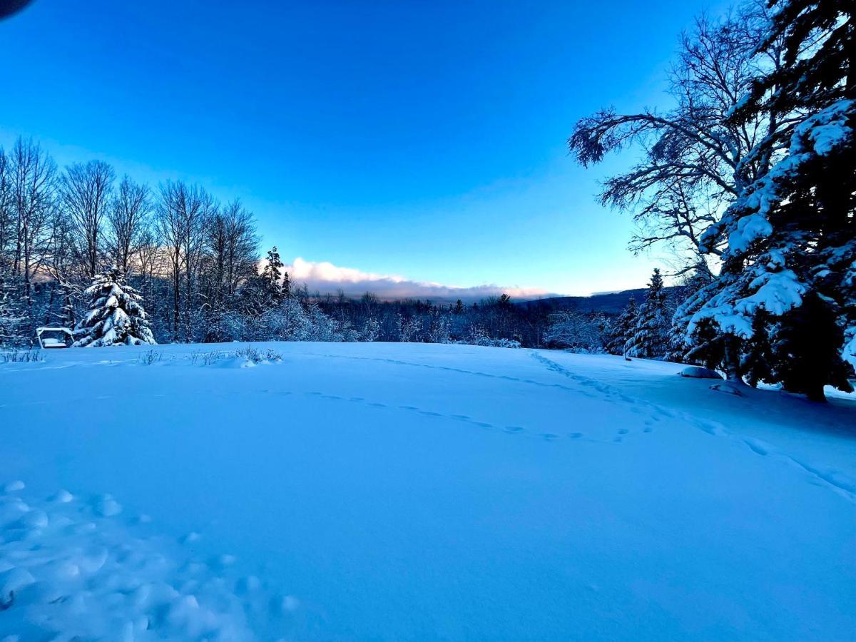 The Vermont Inn Mendon Екстериор снимка