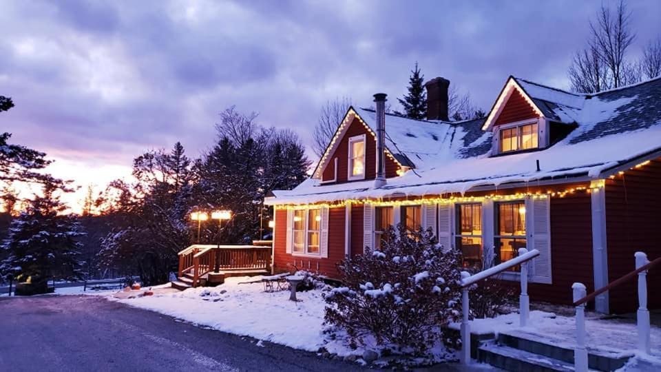 The Vermont Inn Mendon Екстериор снимка