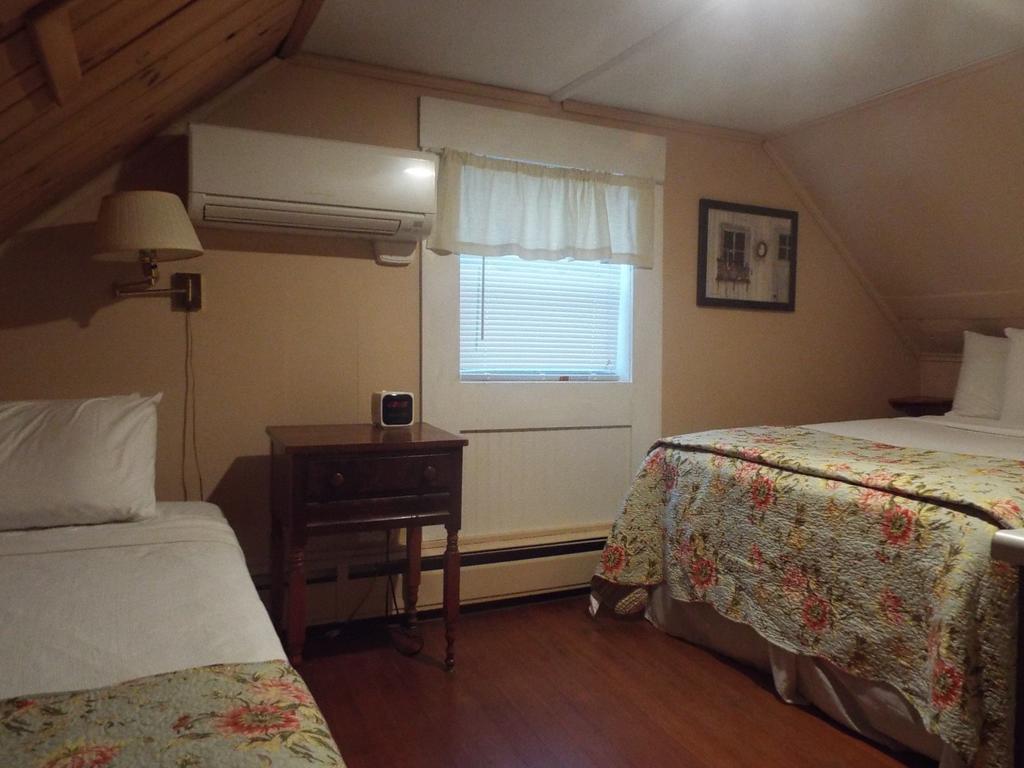 The Vermont Inn Mendon Екстериор снимка